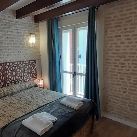 Apartmento 2 - Centro - Puerta Osario Apartment *